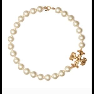 Elegant Pearl Necklace with Gold Accent